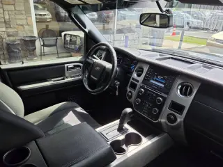 2017 Ford Expedition EL XLT