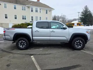 2022 Toyota Tacoma TRD Off-Road