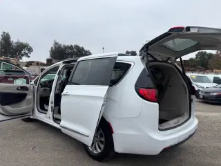 2017 Chrysler Pacifica Touring Plus