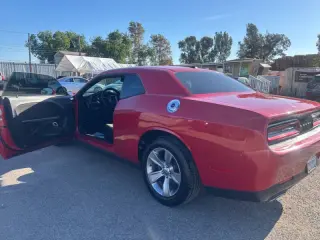 2015 Dodge Challenger SXT