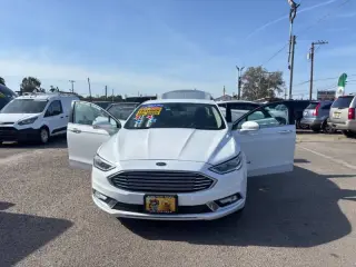 2017 Ford Fusion Hybrid SE