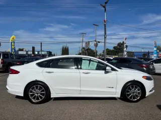 2017 Ford Fusion Hybrid SE
