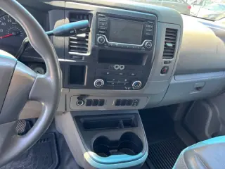2018 Nissan NV 1500 S