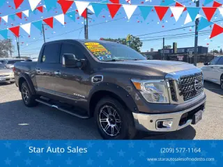 2017 Nissan Titan SV