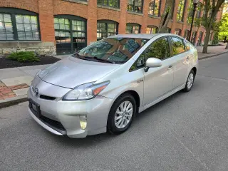 2012 Toyota Prius Plug-in Hybrid