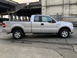 2005 Ford F-150 STX