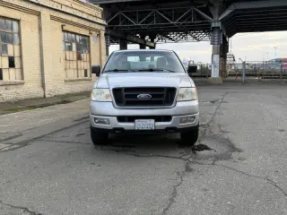 2005 Ford F-150 STX