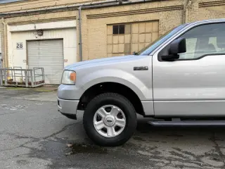 2005 Ford F-150 STX