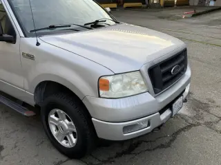 2005 Ford F-150 STX