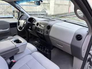 2005 Ford F-150 STX