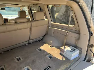 2000 Lexus LX 470