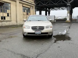 2003 Nissan Maxima SE