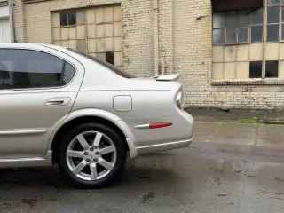 2003 Nissan Maxima SE