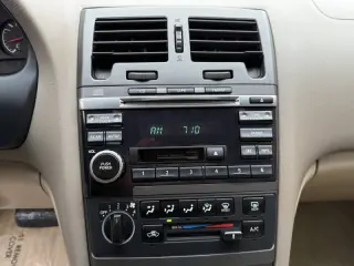 2003 Nissan Maxima SE