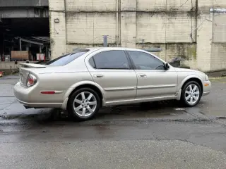 2003 Nissan Maxima SE