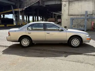 1998 Nissan Maxima