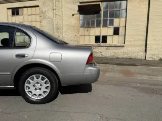 1998 Nissan Maxima