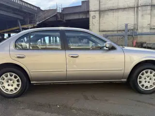 1998 Nissan Maxima