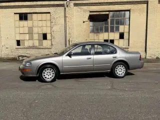 1998 Nissan Maxima