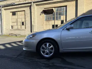2005 Toyota Camry XLE V6