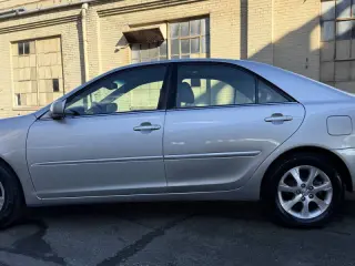 2005 Toyota Camry XLE V6
