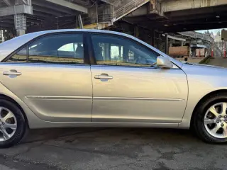 2005 Toyota Camry XLE V6