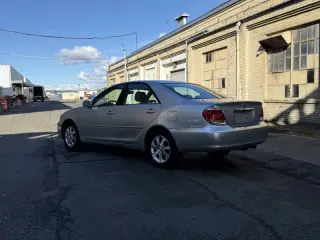 2005 Toyota Camry XLE V6