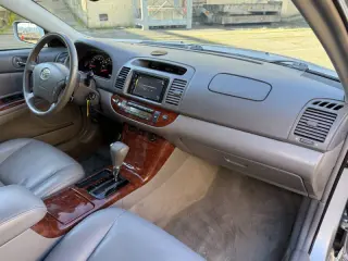 2005 Toyota Camry XLE V6