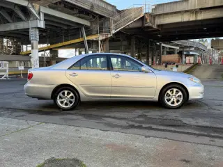 2005 Toyota Camry XLE V6