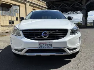 2017 Volvo XC60 T6 Dynamic