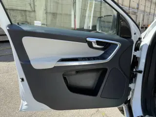 2017 Volvo XC60 T6 Dynamic
