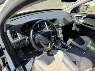 2017 Volvo XC60 T6 Dynamic