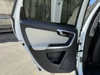 2017 Volvo XC60 T6 Dynamic