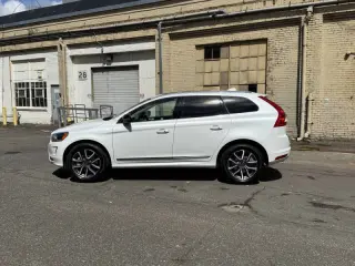 2017 Volvo XC60 T6 Dynamic