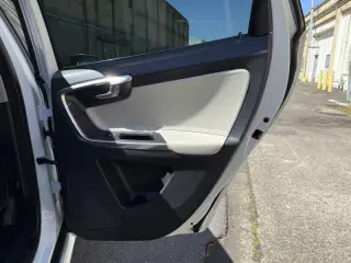 2017 Volvo XC60 T6 Dynamic