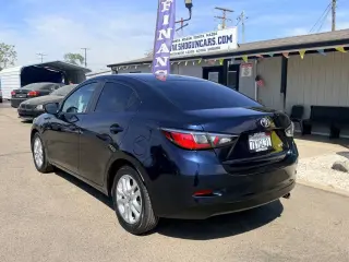 2017 Toyota Yaris iA