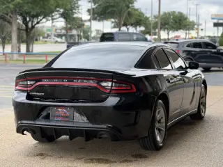 2016 Dodge Charger SE