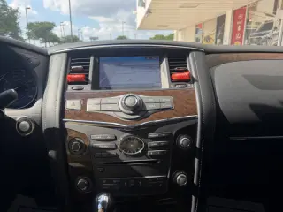 2017 Infiniti QX80