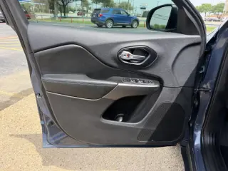 2020 Jeep Cherokee
