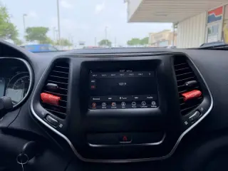 2020 Jeep Cherokee