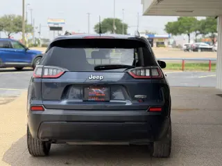 2020 Jeep Cherokee