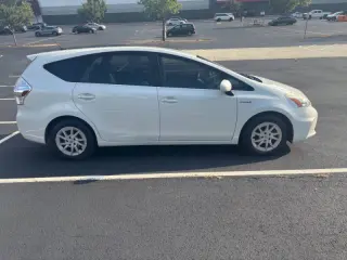 2013 Toyota Prius v