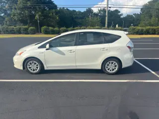 2013 Toyota Prius v