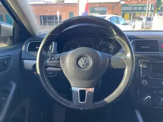 2011 Volkswagen Jetta SEL PZEV