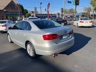 2011 Volkswagen Jetta SEL PZEV