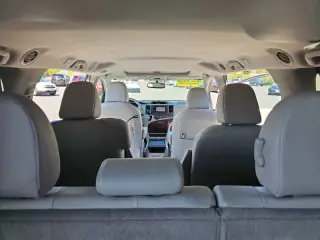 2013 Toyota Sienna XLE Mobility 7-Passenger