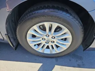 2013 Toyota Sienna XLE Mobility 7-Passenger