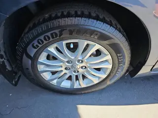 2013 Toyota Sienna XLE Mobility 7-Passenger