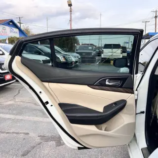2017 Nissan Maxima