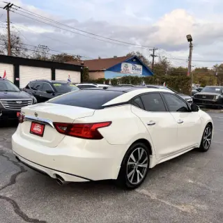 2017 Nissan Maxima